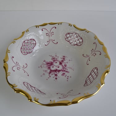 Decorative bowl, Openwork porcelain, Pirken Hammer, 1960's. 