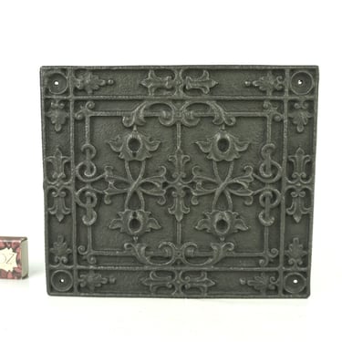 Very old decorative cast iron, old cast iron plate, Vintage German cast iron decoration, Cast Iron Wall Plaque, Relief Art Plaque, 