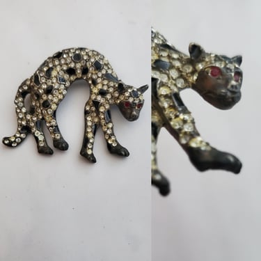 Vintage Rhinestone and Enamel Leopard Brooch Pin - Vintage Jewelry - Vintage Accessories 