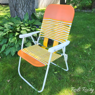 Vintage Orange and White Plastic Straw Folding Garden/Lawn Lounge Chair 