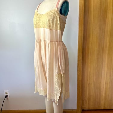 1920’s all Silk & lace step-in slip nighty~ undergarment Romper type neglige~ antique teddy~delicate lingerie pale peachy-pink size Sm As-Is 