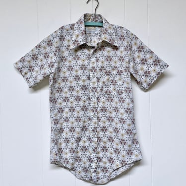 Vintage 1960s Foulard Pattern Shirt, Short Sleeve Cotton Blend Casual Shirt, MCM Preppie Style, 36" Chest 