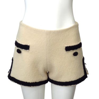 BOUTIQUE MOSCHINO- NWT Wool Trimmed Shorts, Size 4