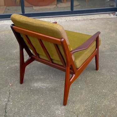 Teak Frame Lounge Chair in Green by Arne Vodder for Vamo
