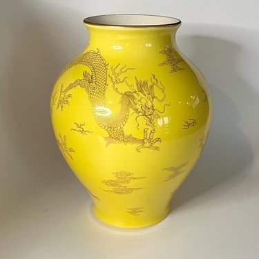 RARE! Antique Mandarin Yellow with Golden Dragons Vase 