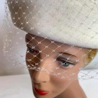 50’s-60’s vintage white veiled hat netted felt hats retro wedding ivory & off white dressy modern fancy pillbox style 