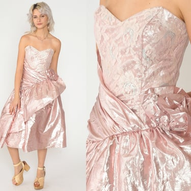 Pink Prom Dress 80s Party Dress Shiny Embossed Floral Mini Sweetheart Neckline Sleeveless Full Skirt Rosette Bow Peplum Vintage 1980s Medium 