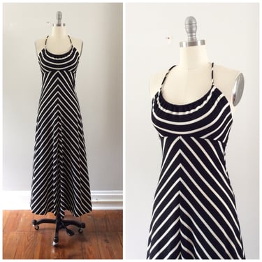 SALE /// 70s Black & White Chevron Stripe Maxi Dress / 1970s Vintage Floor Length Dress / Small to Medium 