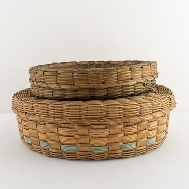 Vintage Native Canadian Nesting Baskets, Woven Sewing Baskets, Round Shallow Baskets with Lids 