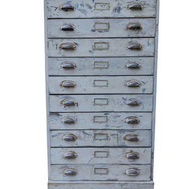 Vintage Multi drawers artist industrial flat file cabinet. 