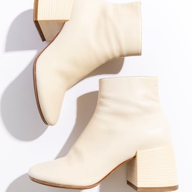 MM6 Cream Round Toe Block Heel Ankle Boots (Sz. 38)