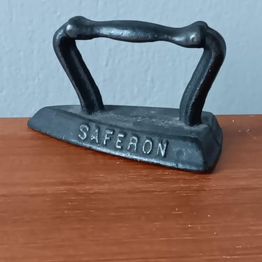 Toy Iron from the Early 1900s | Free Shipping 