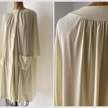 Vintage butter yellow nylon robe | pastel aesthetic, nylon housecoat, pale yellow robe, M/L 