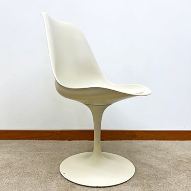 vintage Eero Saarinen Knoll tulip side chair mid century 