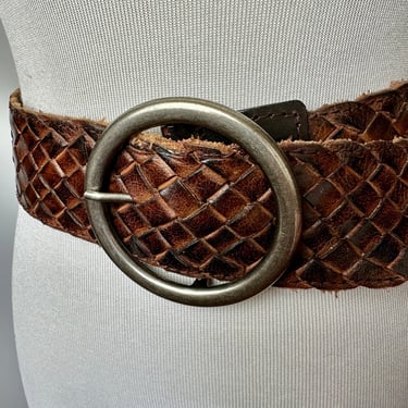 Vintage 90’s wide braided leather belt/ mahogany brown woven boho style 1990s trend large round nikel tone grey metal buckle/size M-L open 