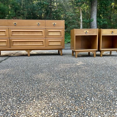 Mid Century nine drawer dresser  with mirror and two nightstands bedroom set for Hickory Furniture 