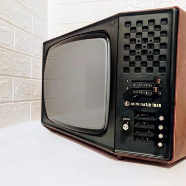 Vintage Portable TV EI Minimatic Luxe / Yugoslavia Tv/ Plastic Tv/ Working Tv/ Retro Working Tv/ Ei Niš TV / Old Tv / Yugoslavia / 70s 