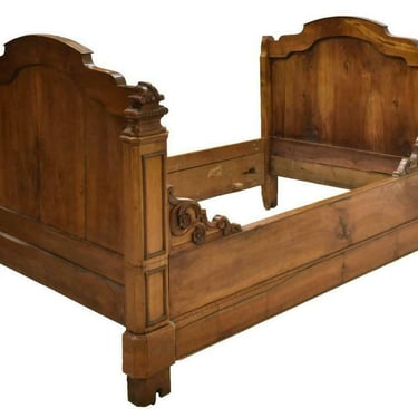 Antique Bed, Day, Alcove, French Carved Walnut, 19th Century, 1800s, Stunning!!