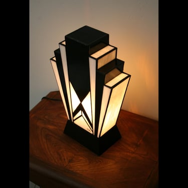 Art Deco Tiffany Stained Glass Lamp 