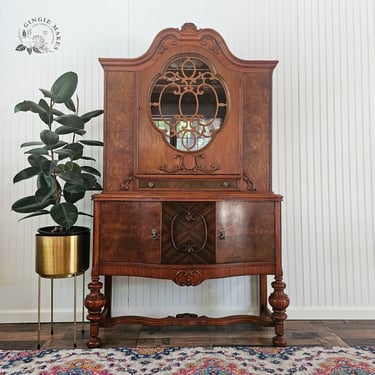 Antique 1930s China Cabinet – Hanover Cabinet Co – Read Full Listing for Shipping Info 