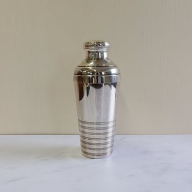 1930s French art deco silverplate shaker