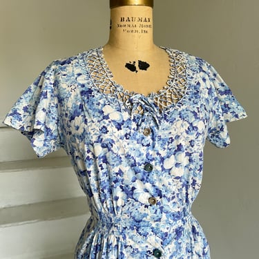 1940s Lattice Detail Cotton Day Dress Shades of Blue Floral 40” Bust Vintage 