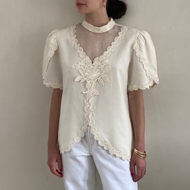 80s Victorian blouse / vintage creamy white lace high collar puff sleeve linen blend short sleeve blouse | M 