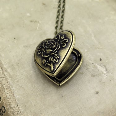 Floral Heart Locket Necklace with Photo, Flower Pedant, Victorian Style Necklace, Picture Gift for Mom 