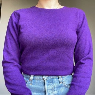 NWOT Pantone Uniqlo Purple 100% Cashmere Crewneck Light Weight Sweater Sz S 