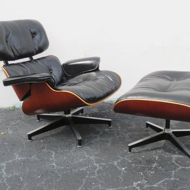 Authentic Herman Miller Eames Swivel Lounge Chair and Ottoman 5161
