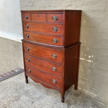 Federal Style Mahogany Chest of Drawers