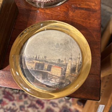 London souvenir paper weight