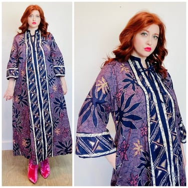 1970s Vintage Cotton Purple Floral Maxi Gown / 70s Loungees Flared Sleeves Zip Front Lounge Dress Block Print/ Medium - Large 