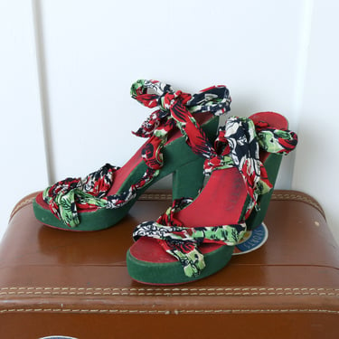 rare vintage 1940s 'make it do' wooden platform sandals • colorful rayon scarf tie high heels 