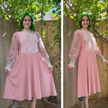 Vintage 1970’s Pink Dress with Lace Detail 