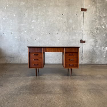 Mid Century 8 Drawer Desk in Walnut/Laminate Top