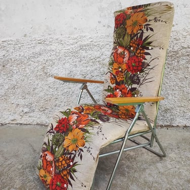 Vintage Patio Chair/ Retro Picnic Chair/Folding Beach Chair/ Canvas Camping Chair/ Portable Resting Chair/Mid Century/ Old Canvas Chair/ 70s 