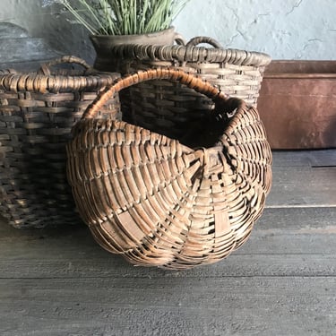 Small Rustic Willow Basket, Antique, Handmade, Flowers, Garden Basket, Flower Girl Wedding, European Farmhouse 