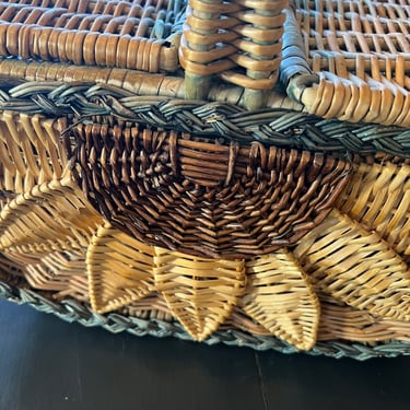 Pretty vintage wicker sunflower picnic basket 
