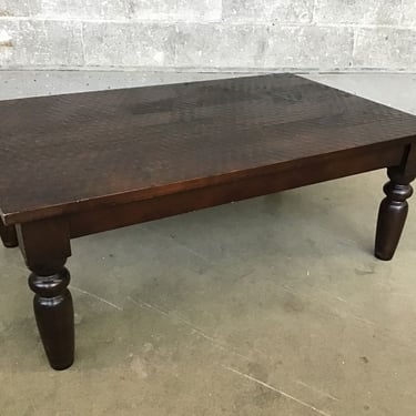 Scalloped Coffee Table (Seattle)