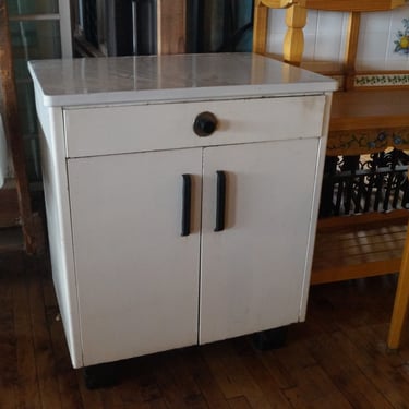 Retro White Metal Kitchen Cabinet