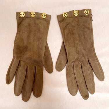 CHANEL CC Logo Vintage Suede Gloves