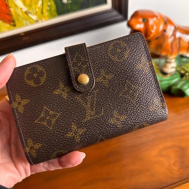 Authentic Vintage Louis Vuitton 2001 