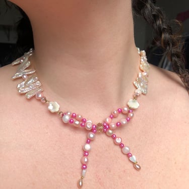 Jewish Babe - Pink Bow Necklace