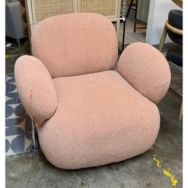 Puffy Accent Chair in Rose