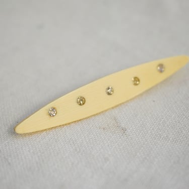 1930s/40s Cream Celluloid and Rhinestone Bar Brooch 