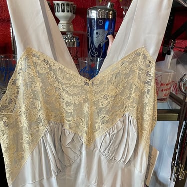Reserved 1930s Blue Negligee with Lace Trim 34B 