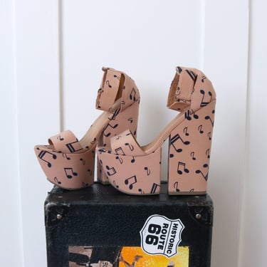 music note mega platform shoes • Jeffrey Campbell novelty RNR sky-high 1970s style heels 