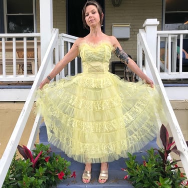 Vintage 50's yellow tulle prom dress / 1950's strapless tulle party dress / Size XS by Ru