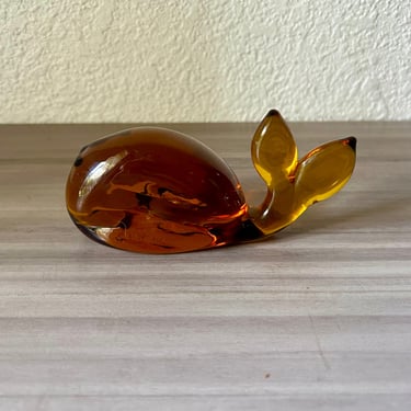 Vintage Pilgrim Glass Whale with 1976 Penny, Amber Glass, vintage midcentury modern glassware, Whale paper weight, Alessandra Morretti 
